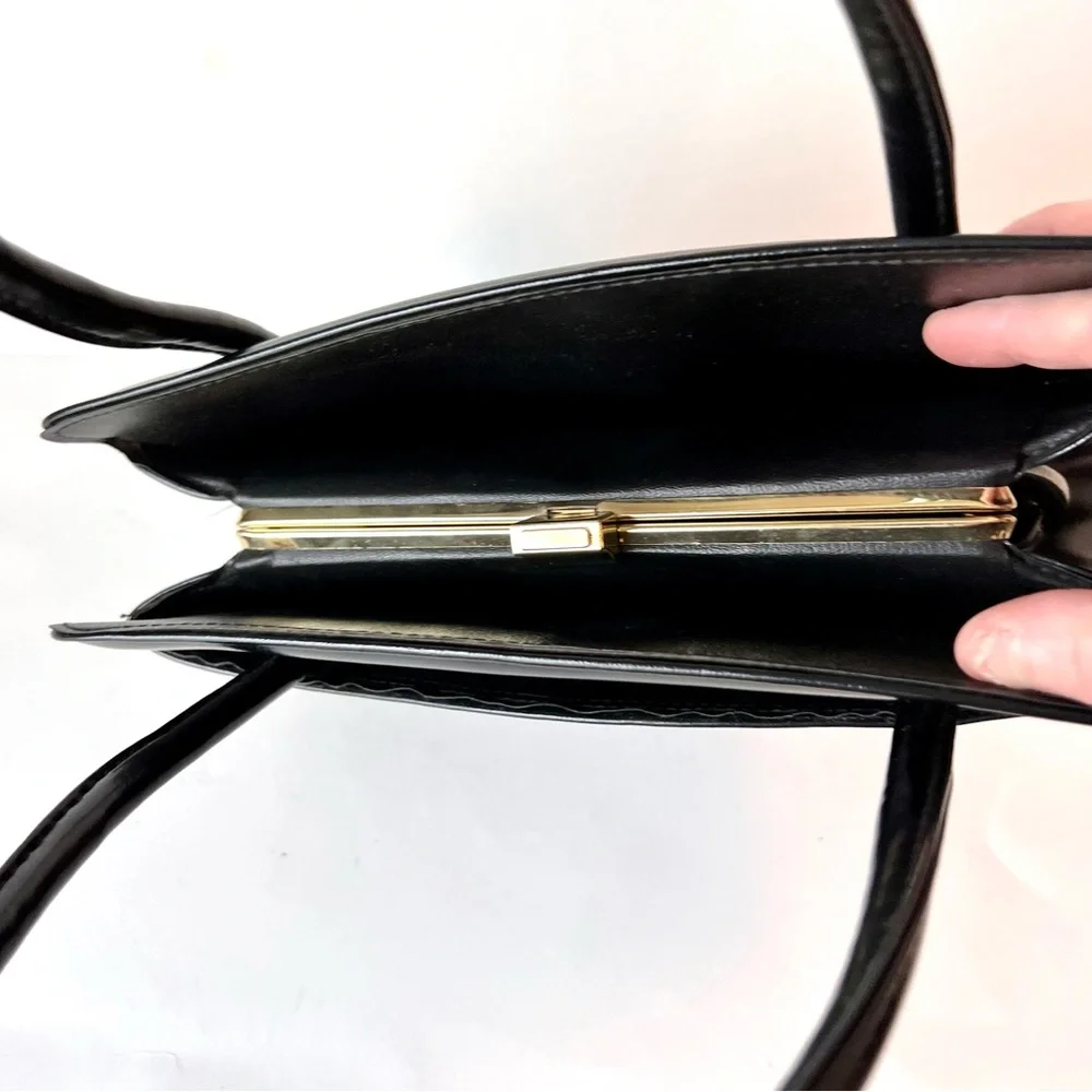 Vintage Black Clasp Closure Shoulder Bag